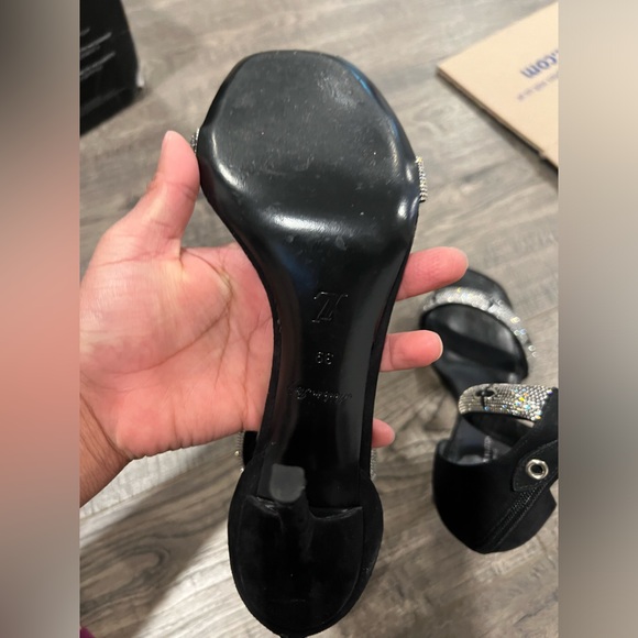 🧊💍🖤Louis Vuitton Appeal Sandlas Heels 🖤🧊💍 - Picture 9 of 9